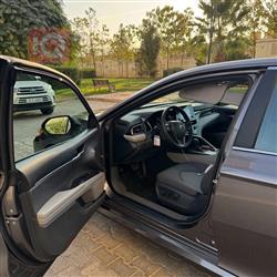 تۆیۆتا کامری